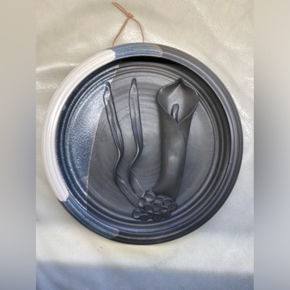 Pottery Hilborn Wall Pocket Plate round Hanging decor Round - Picture 2 of 9